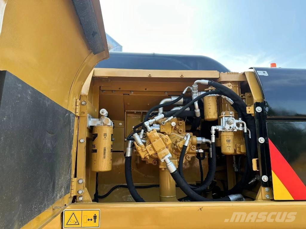 CAT 330D2L Raupenbagger