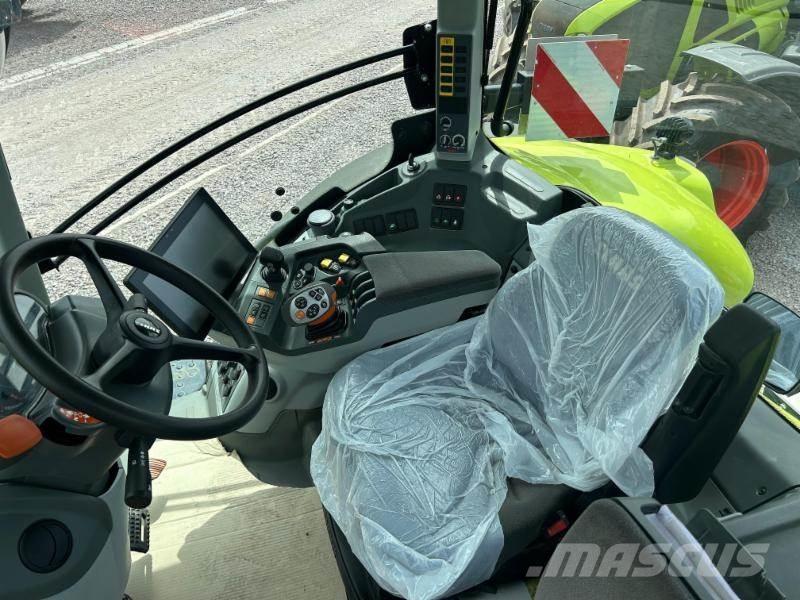 CLAAS AXION 870 Traktoren