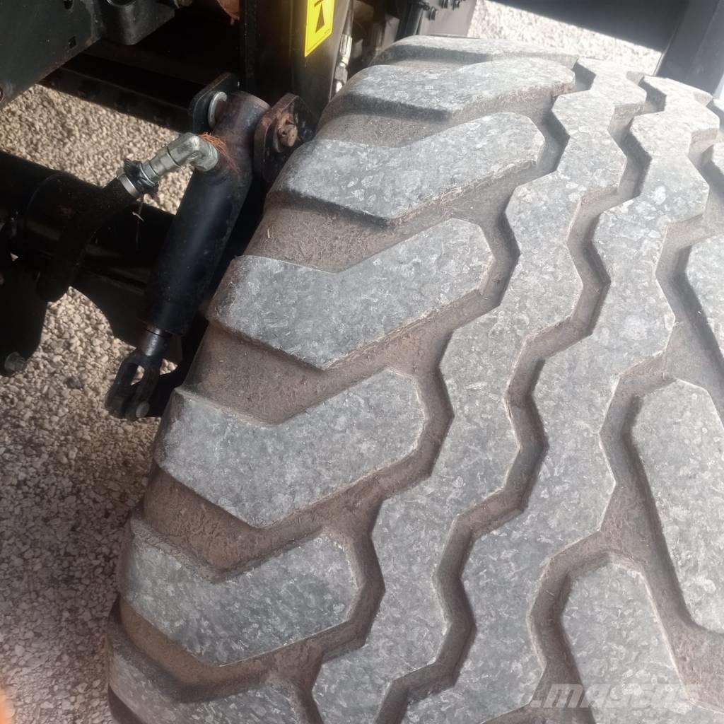 New Holland BR 7070 Rundballenpressen