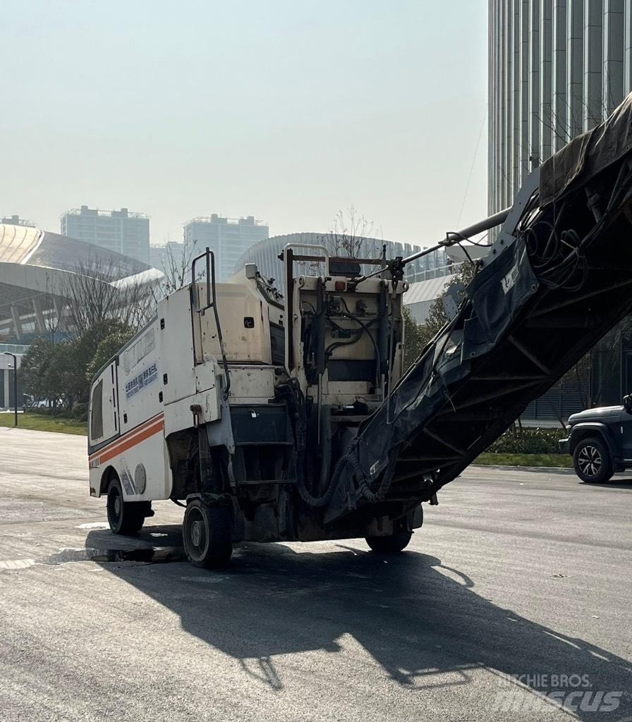 Wirtgen W100H Asphaltfräsen