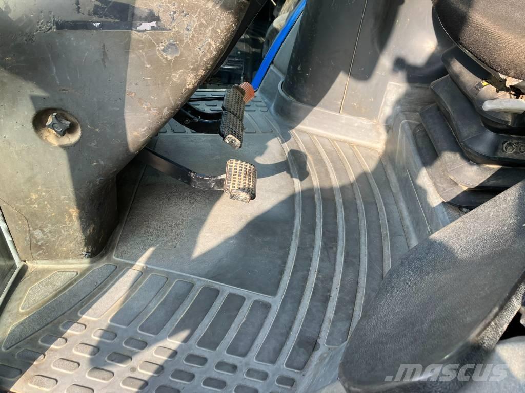 New Holland TM 135 Traktoren