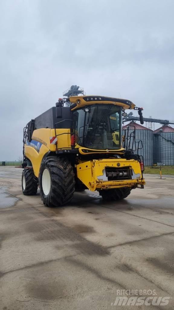 New Holland CR 8.80 Mähdrescher