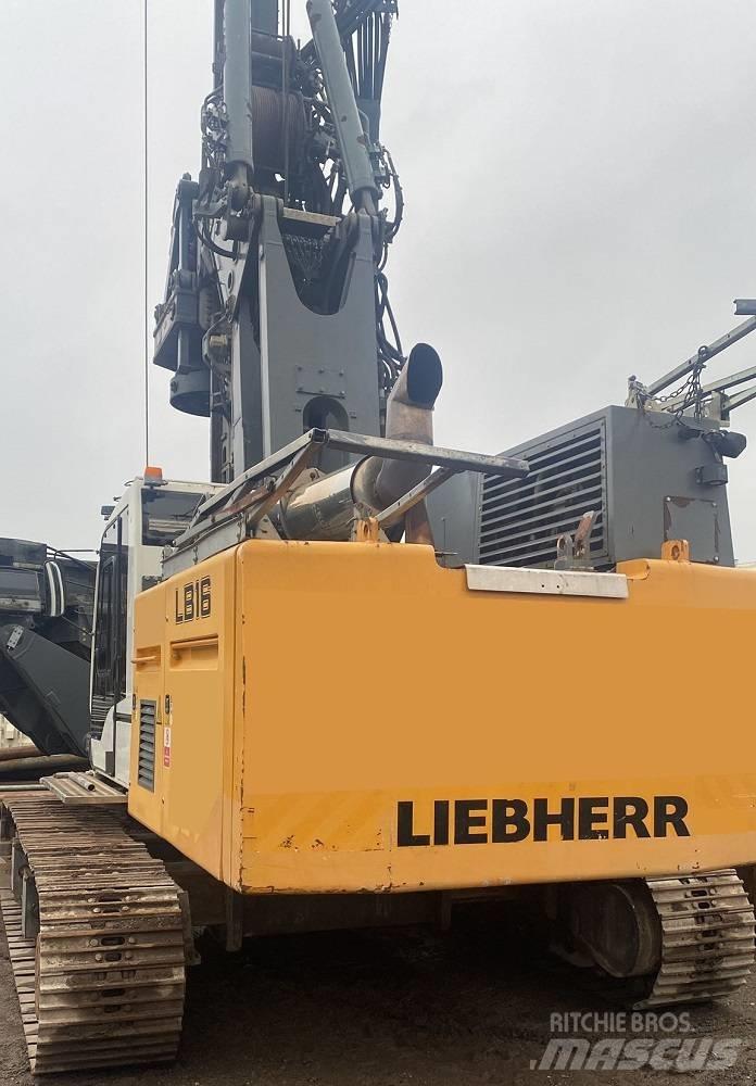 Liebherr LB 16 Rammen