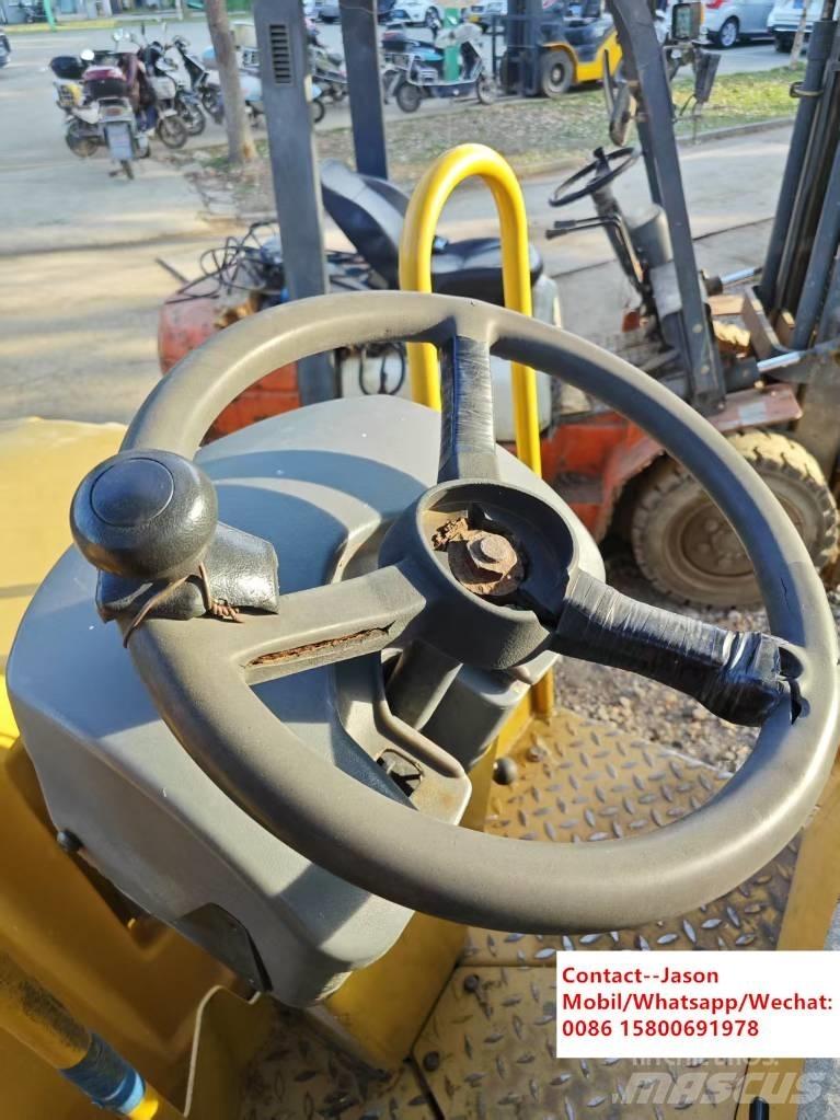 CAT CB 24 Tandemwalzen