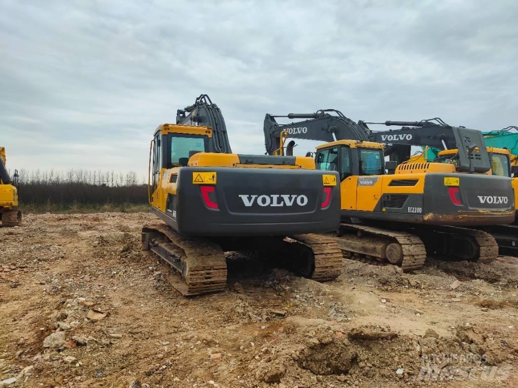 Volvo EC220D Raupenbagger