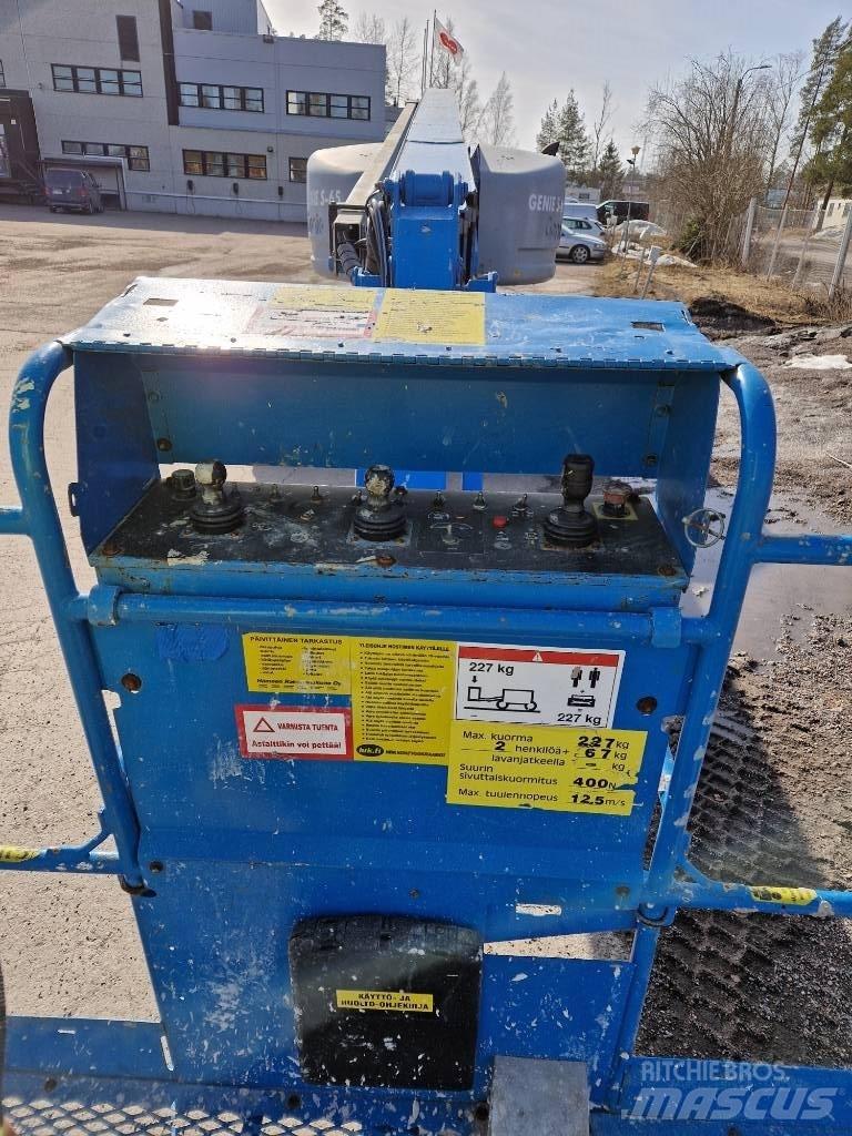 Genie S 65 Teleskopbühnen