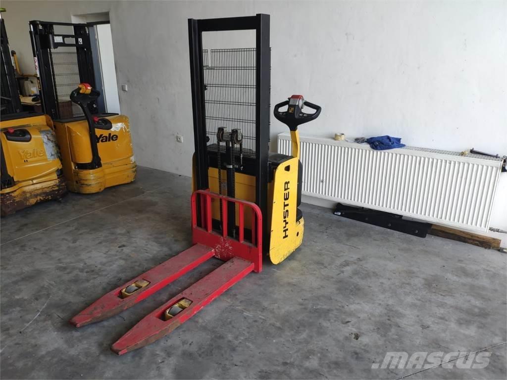 Hyster S1.0E Deichselstapler