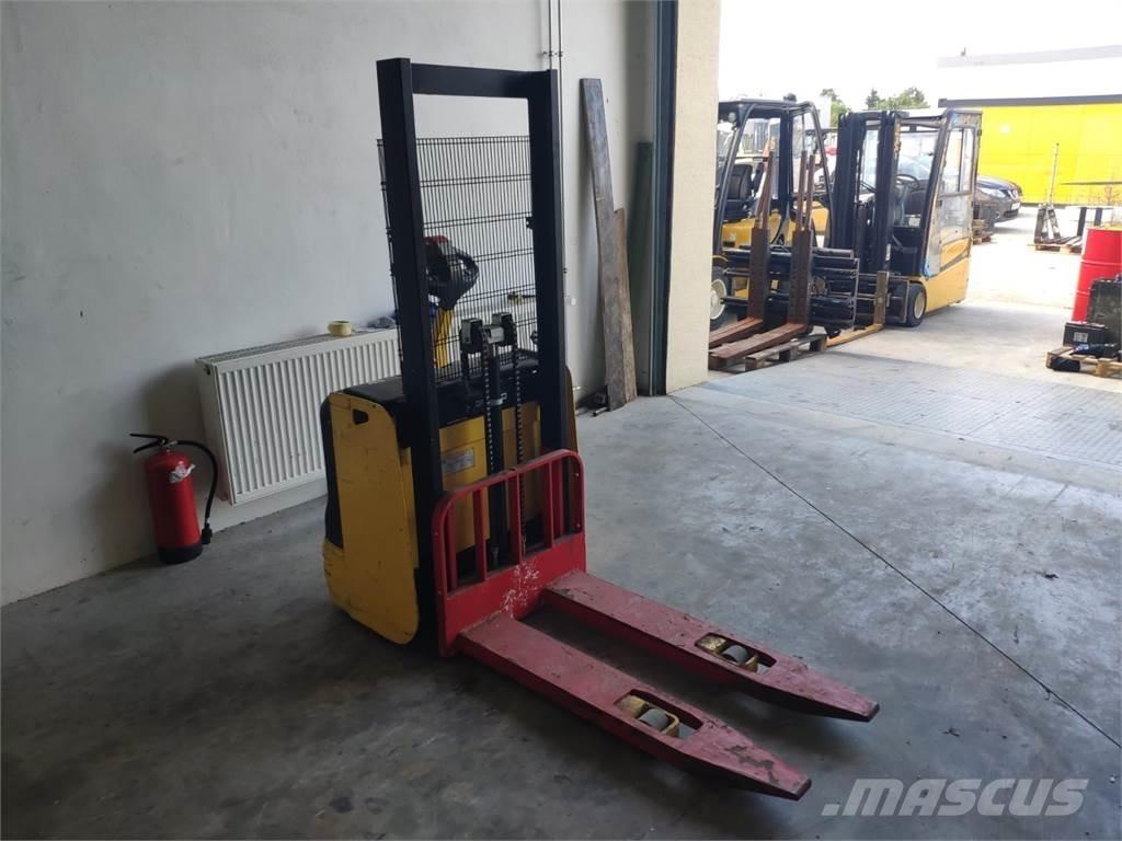 Hyster S1.0E Deichselstapler