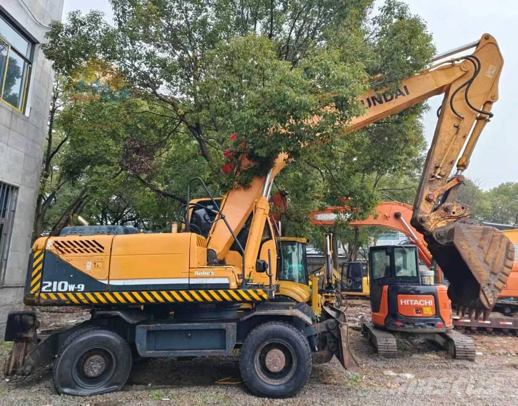 Hyundai r210w-9 Mobilbagger
