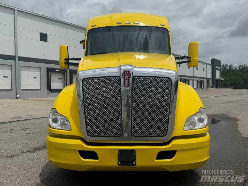 Kenworth T 680 Sattelzugmaschinen