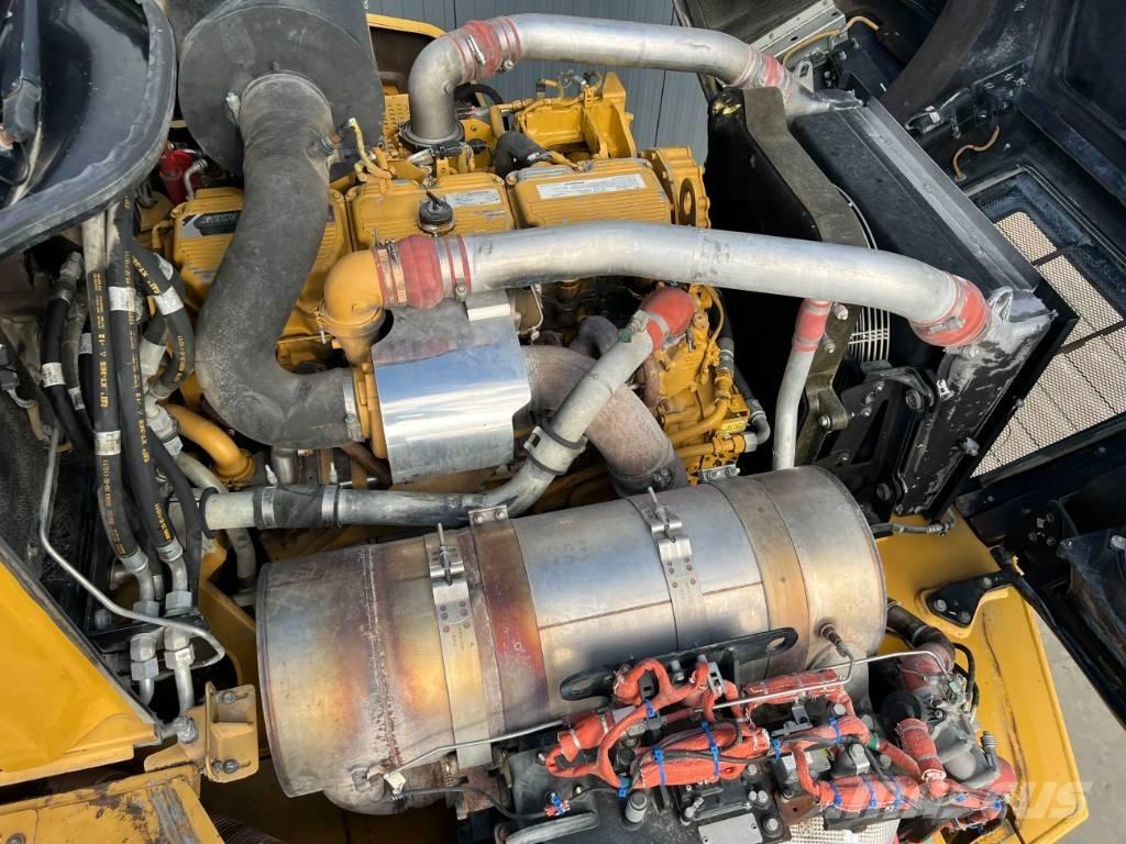 CAT 735 | 735B Dumper - Knickgelenk