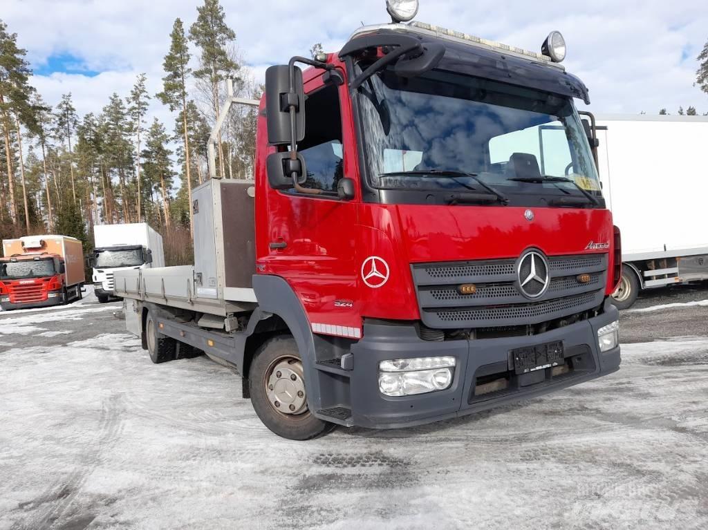 Mercedes-Benz Atego Pritschenwagen/Pritschenwagen mit Seitenklappe