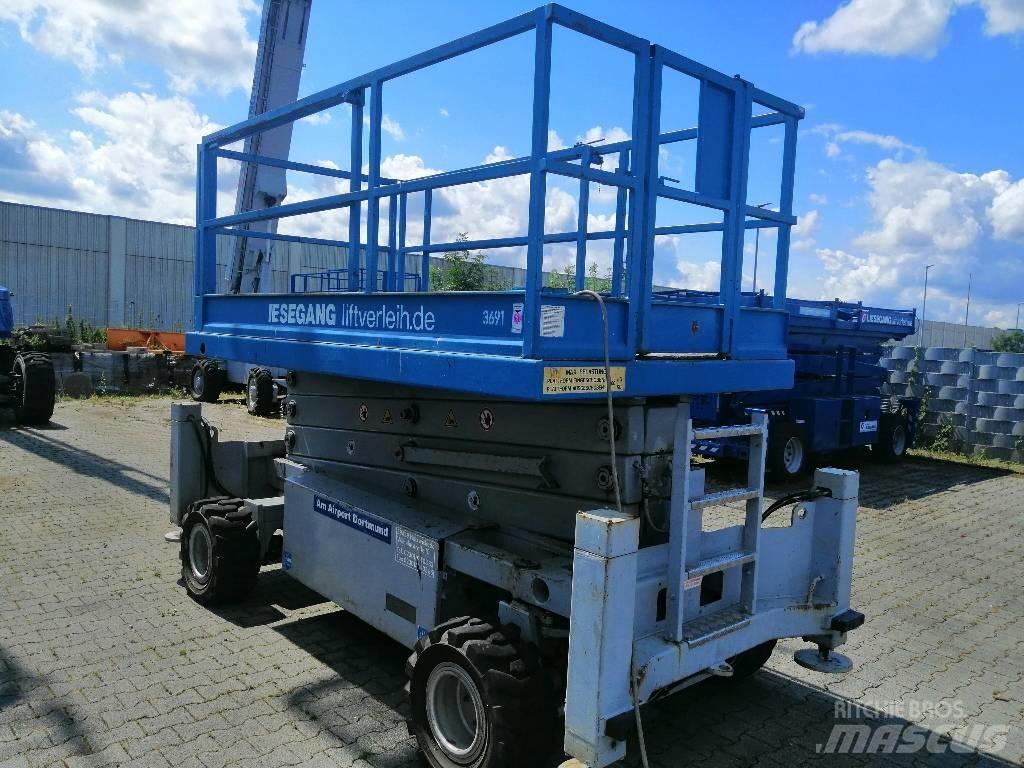 Liftlux SL 108 D 4x4 Scheren-Arbeitsbühnen