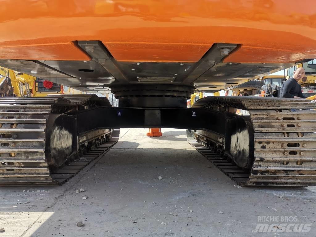 Hitachi ZX 200 Raupenbagger