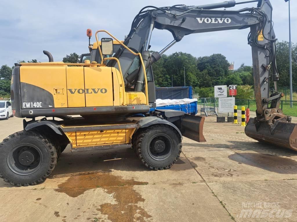 Volvo EW 140 C Mobilbagger