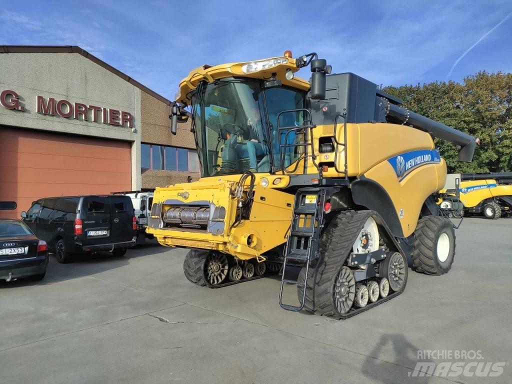 New Holland CR 9090 Mähdrescher