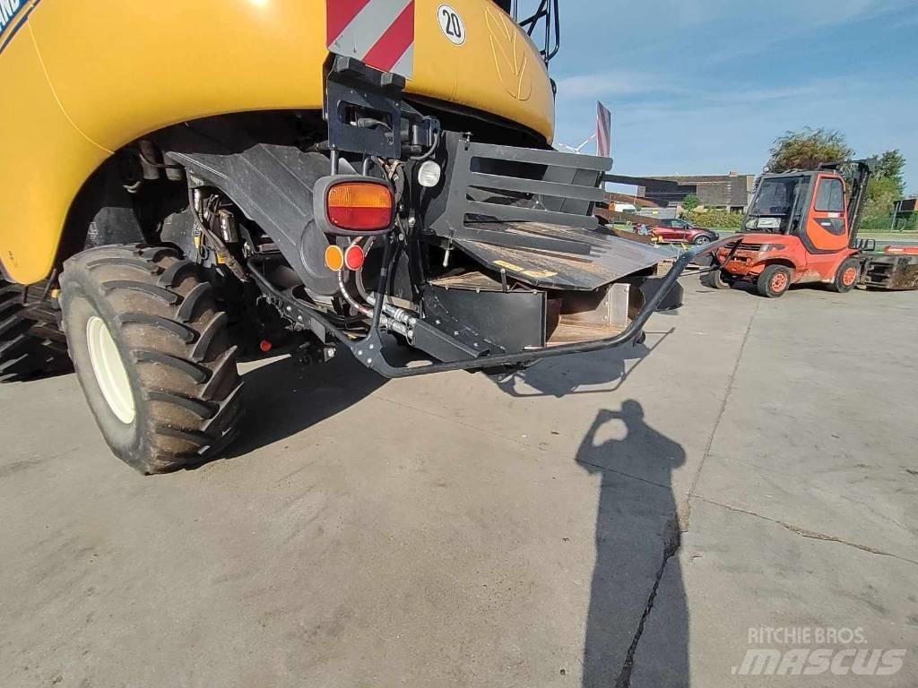 New Holland CR 9090 Mähdrescher