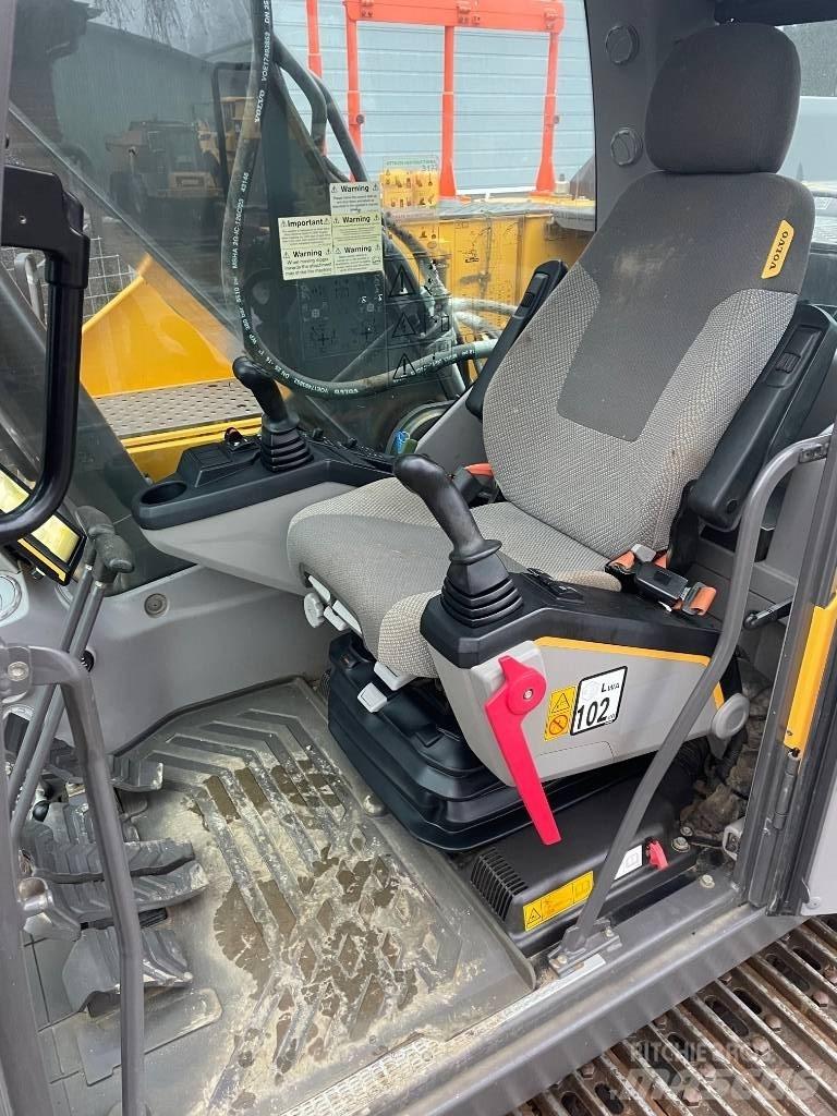 Volvo EC220E Raupenbagger