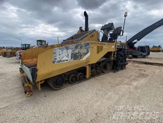 CAT AP1055E Strassenfertiger