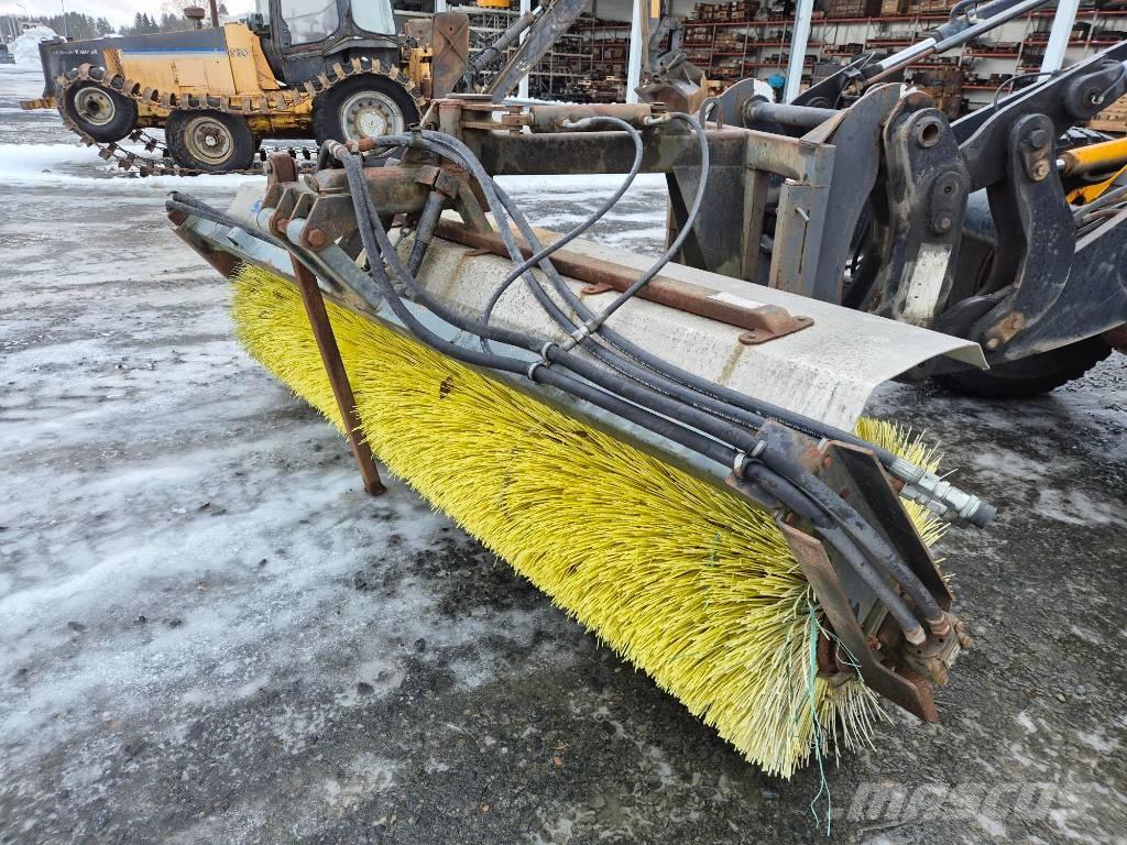 Salo 300 Avoharja Bürsten