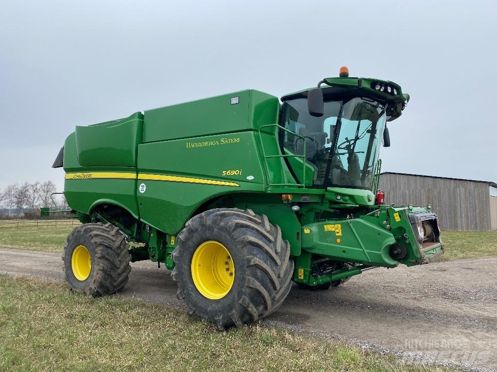 John Deere S 690 i Mähdrescher