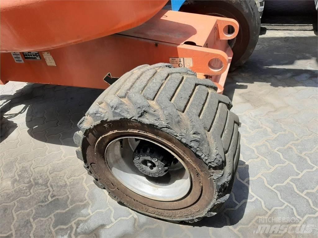 JLG 450AJ Gelenkteleskoparbeitsbühnen