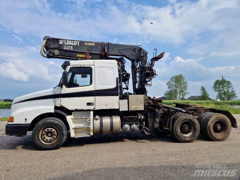 Volvo NH12.460 Sattelzugmaschinen