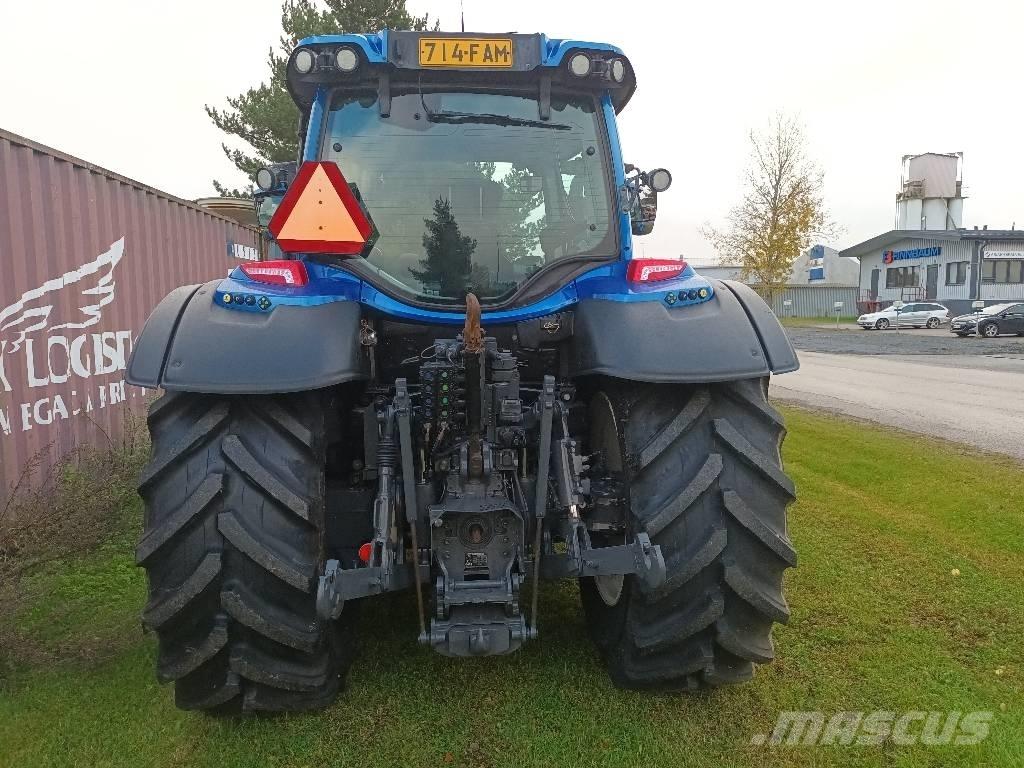 Valtra N174 E versu Traktoren
