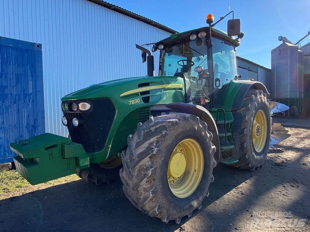 John Deere 7830 Traktoren