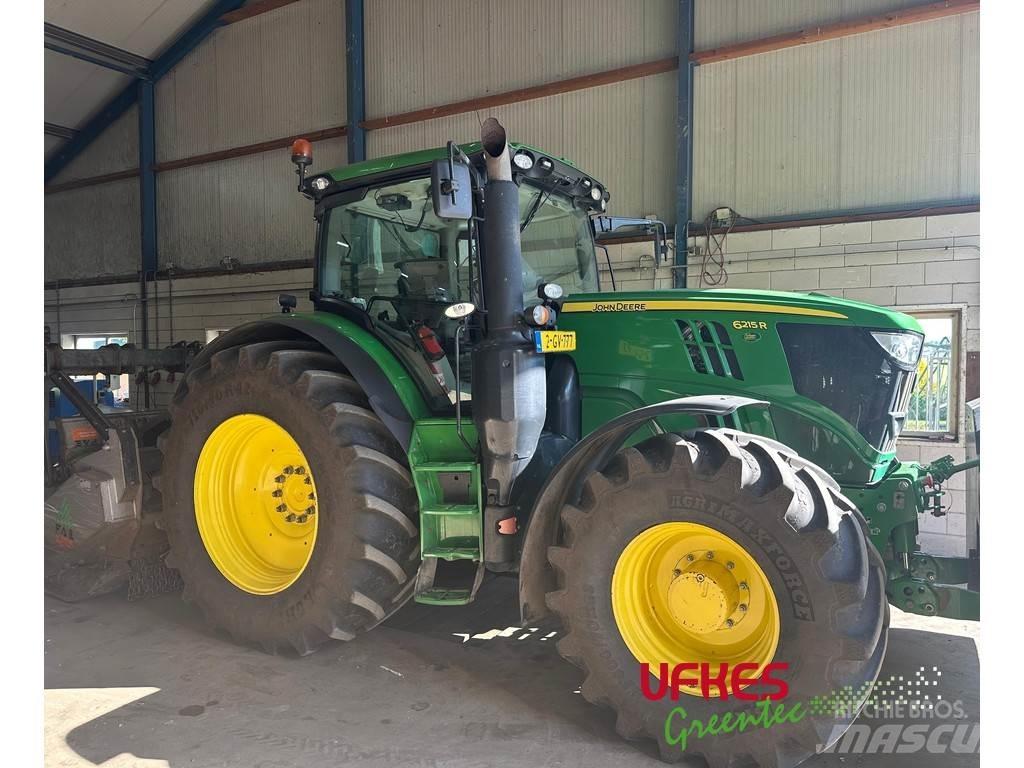 John Deere 6215 R Traktoren