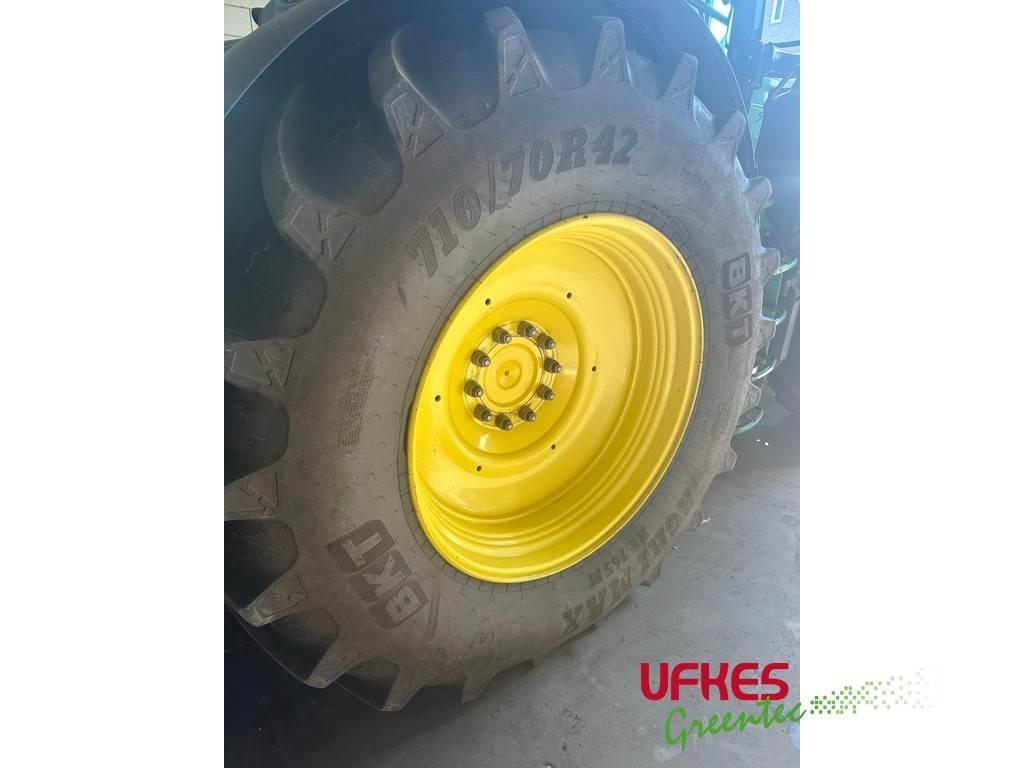 John Deere 6215 R Traktoren