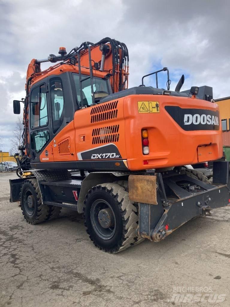 Doosan DX 170 W Mobilbagger