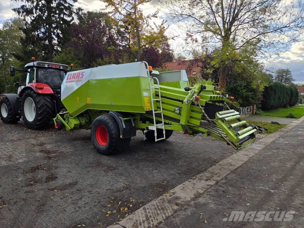 CLAAS Quandrant 2200 Quaderpressen