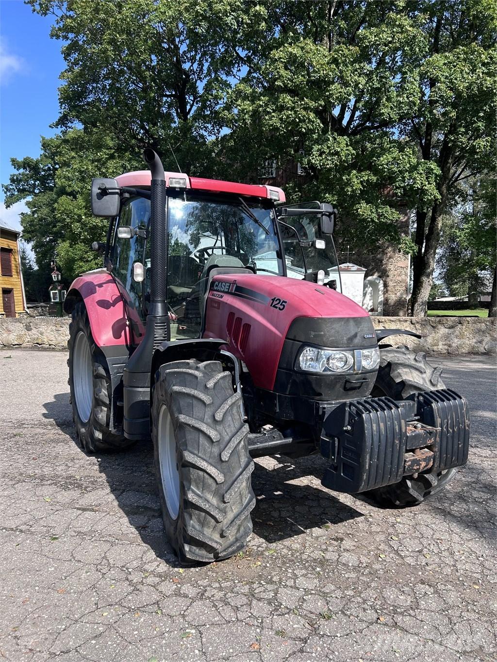 CASE Maxxum 125 Traktoren