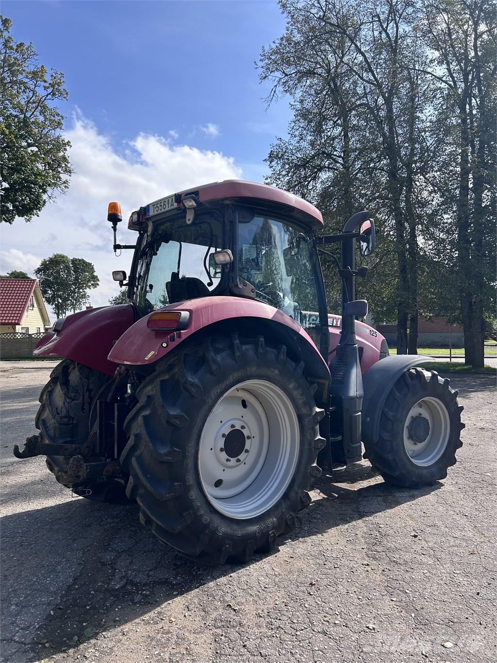 CASE Maxxum 125 Traktoren