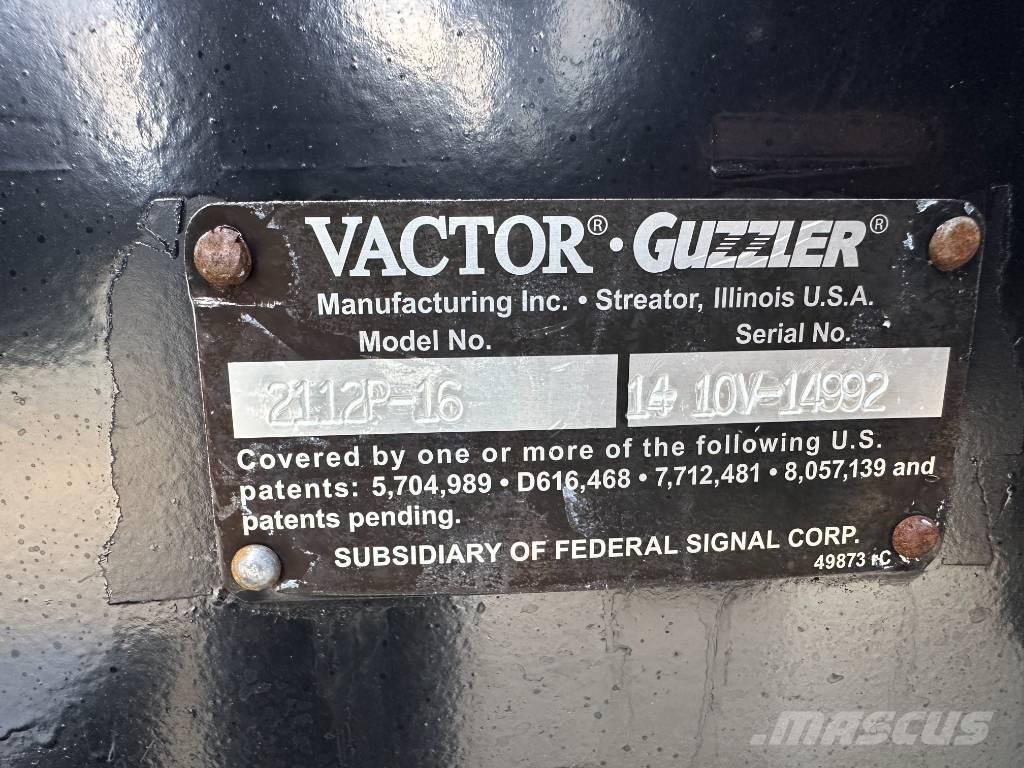 Kenworth T 400 Saug- und Druckwagen