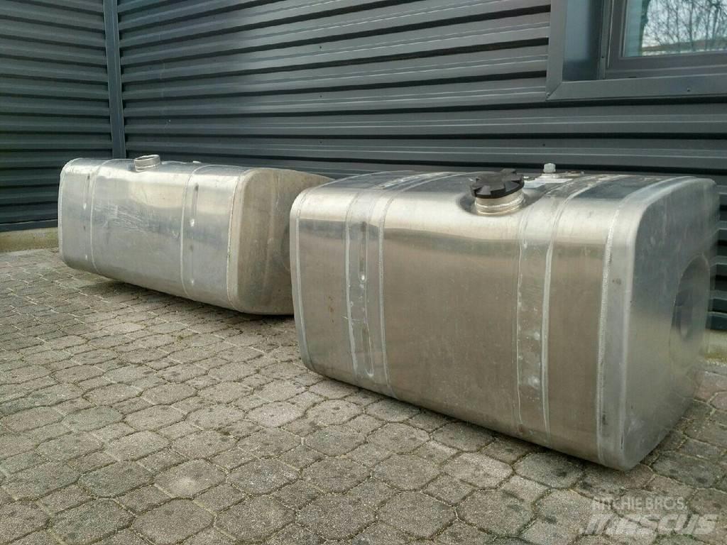 MAN 480 + 375 L Kraftstoff- und Zusatzstoffbehälter