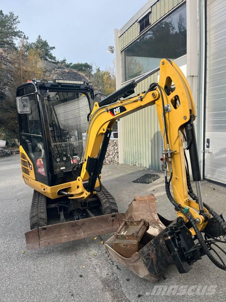 CAT 301.7 D Rototilt Minibagger < 7t