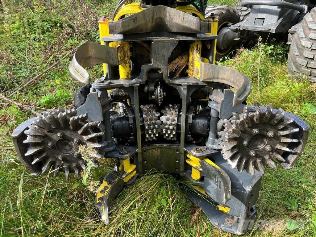 John Deere 1170G Harvester