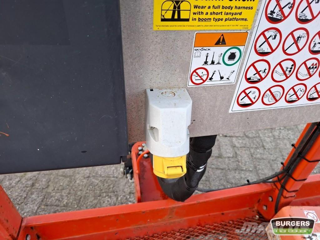 SkyJack SJ85 AJ Gelenkteleskoparbeitsbühnen