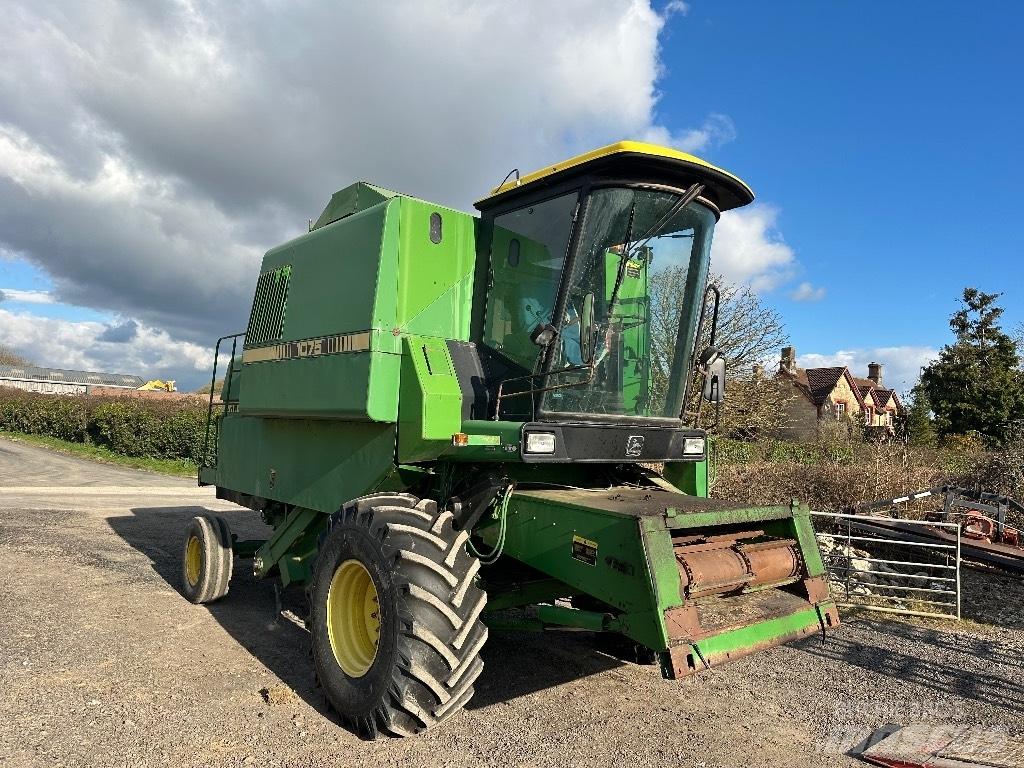 John Deere 1075 Mähdrescher