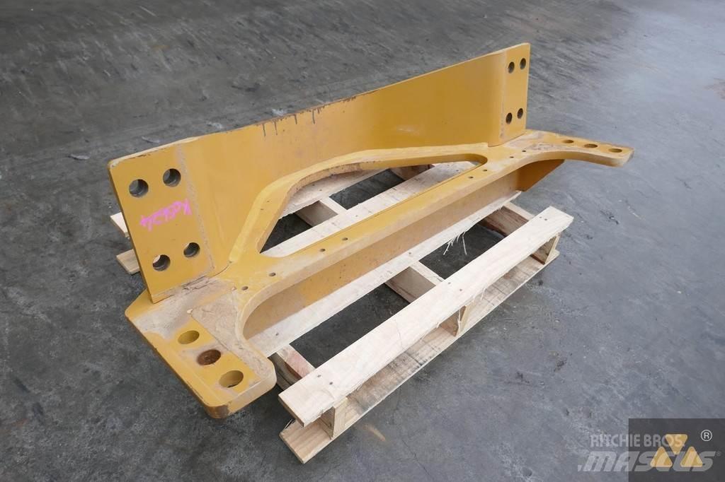 CAT 140M3 Drawbar Transport Sonstige