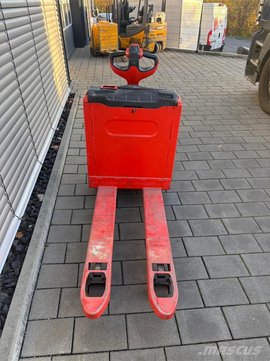 Linde T16 Zelfrijdende stapelaars