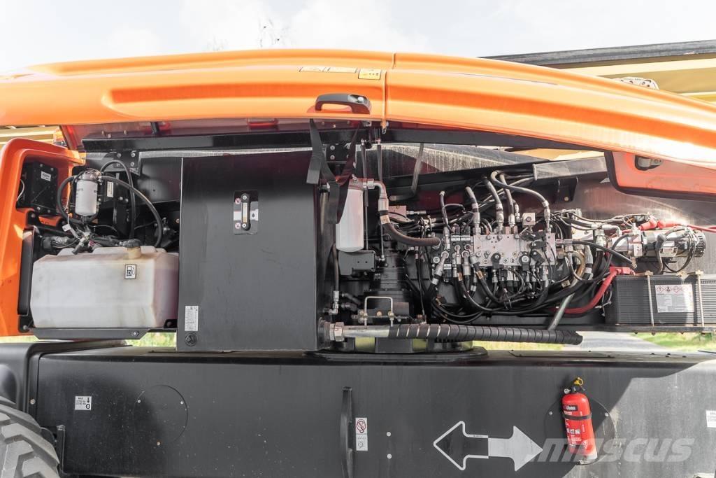 JLG 1250 AJP Teleskopbühnen