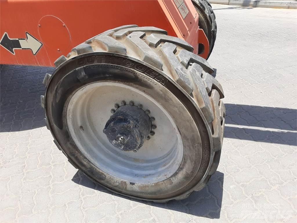 JLG 1350SJP Teleskopbühnen