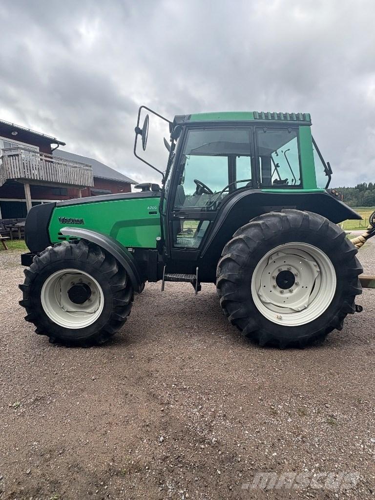 Valtra 6200-4 Traktoren