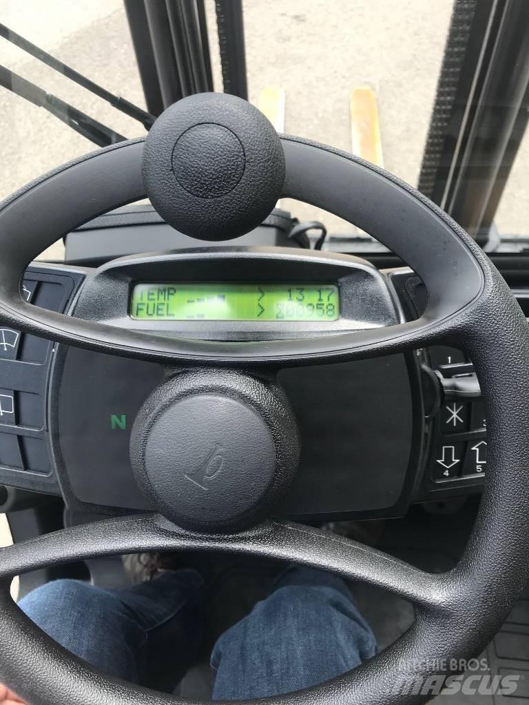 Yale GDP35VX Diesel heftrucks