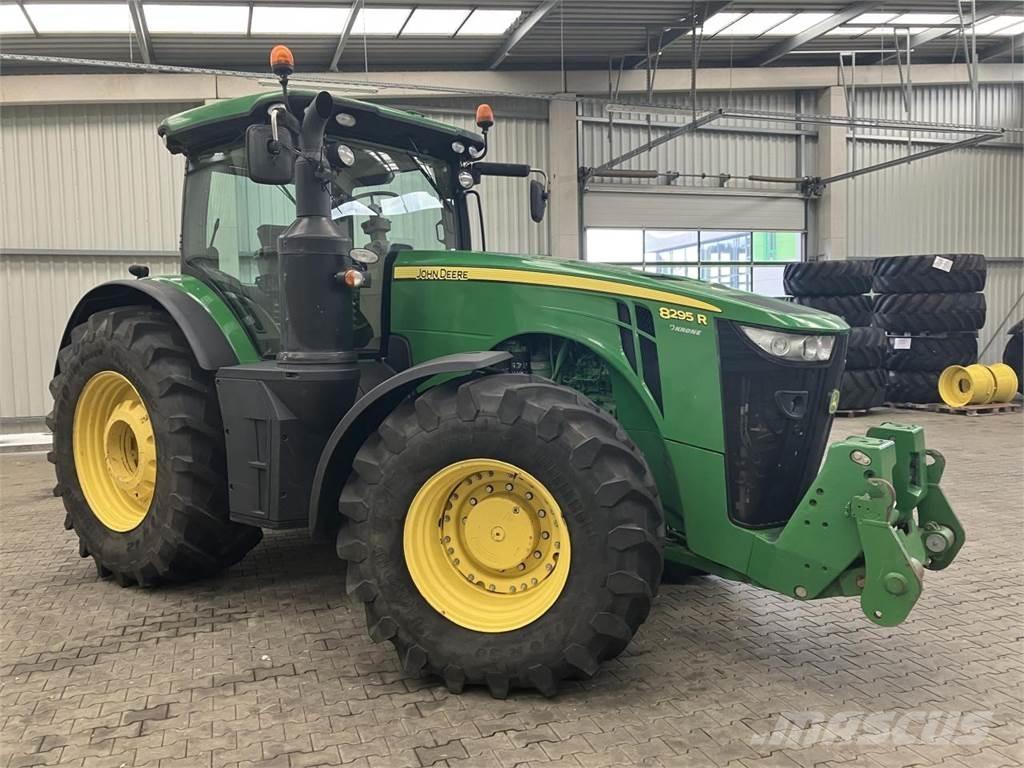 John Deere 8295R Traktoren