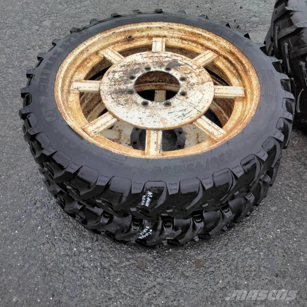 BKT 9.5R36 Reifen