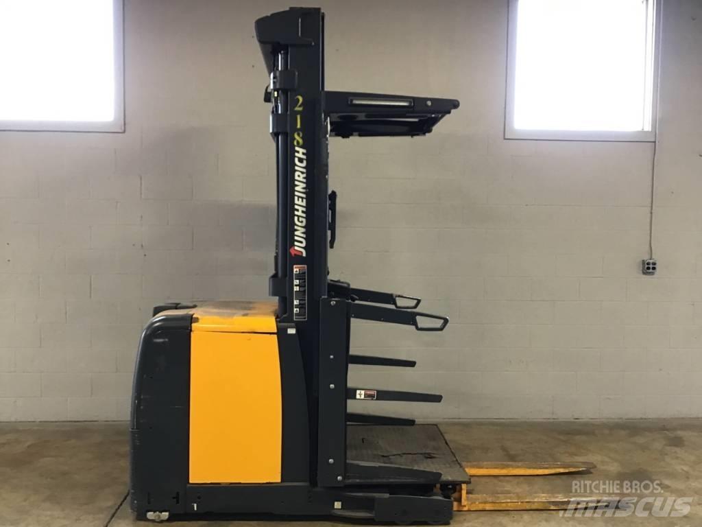 Jungheinrich EKS208 Mittelhub-Kommissionierer